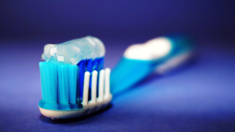 Special Mouth Rinse And Brushes Can Help Treat Gum Disease