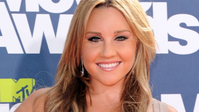 Amanda Bynes Reveals Blepharoplasty Around The Eyes. What Is This?