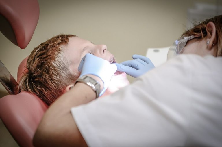 Parents Face Long Waits To Register Children For Free Dental