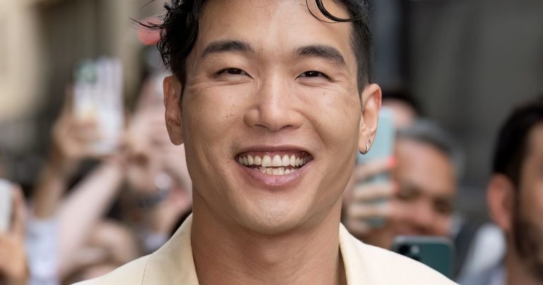 Joel Kim Booster For Hollywood Teething Pressure