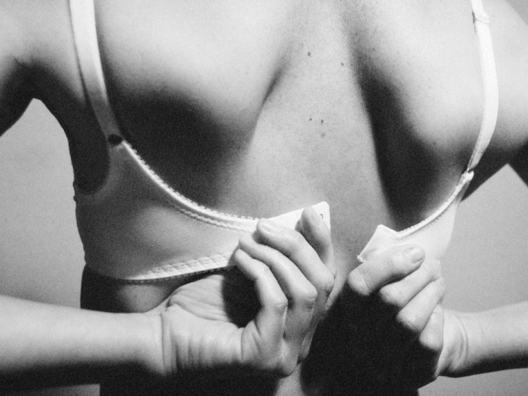 This Breast Augmentation Technique Can Save Days Of Recovery