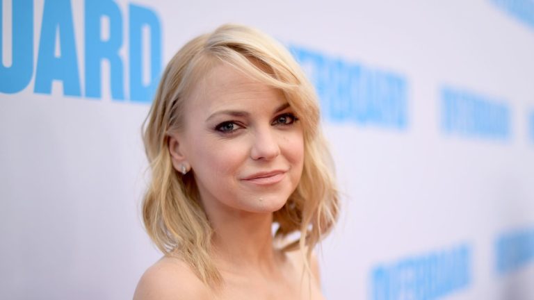 Anna Faris' Amazing Transformation Over The Years Will Make You