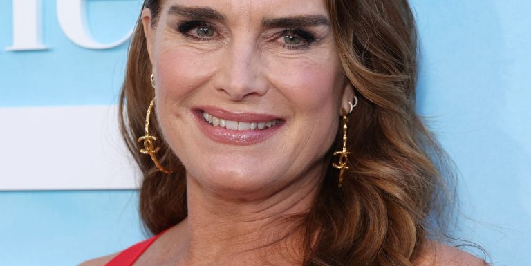 Brooke Shields Says The Surgeon Operated On Her Without Her