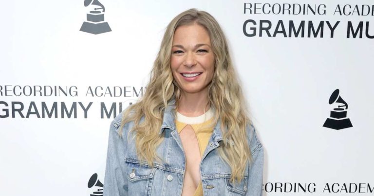 Leann Rimes describes dental issues of veneer Leann rimes describes dental issues of veneer