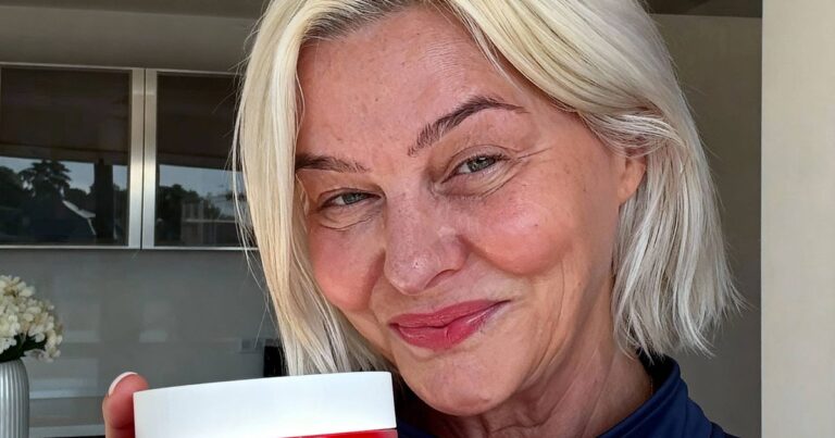 Shoppers head into 2026, saving 40% off game changing teeth whitening
