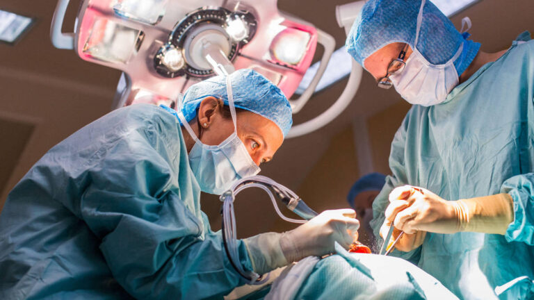 Government should immediately ban buttock lifts in Brazil, MPs urge